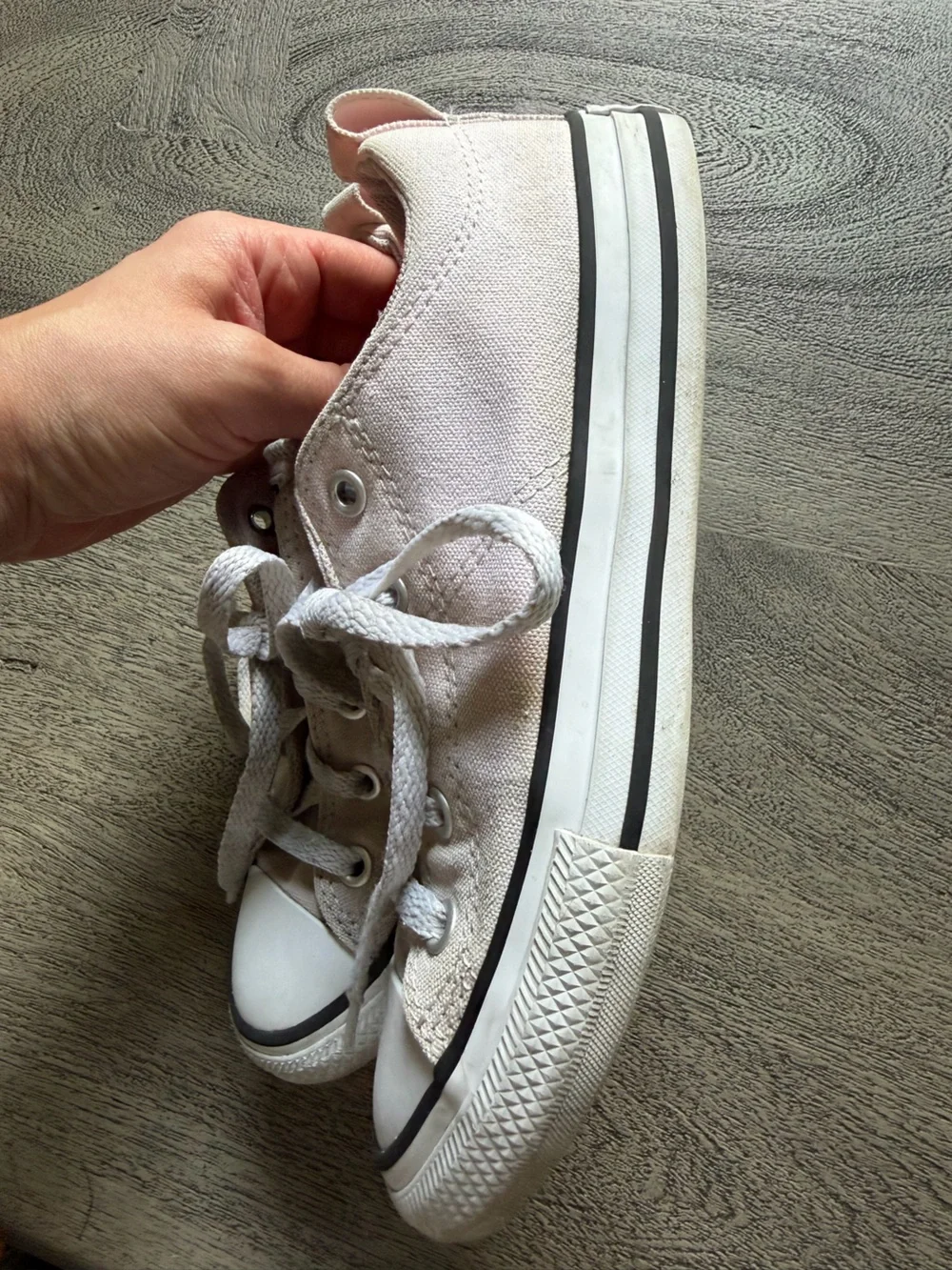 Converse Kids Low-Top Canvas Sneakers in Light Beige